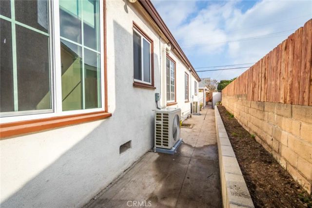 870 N Alexandria Avenue, Los Angeles, CA 90029