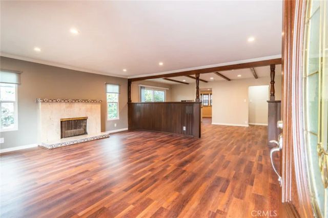 870 N Alexandria Avenue, Los Angeles, CA 90029