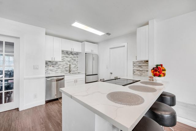 5711 NW 65TH Way, Tamarac, FL 33321