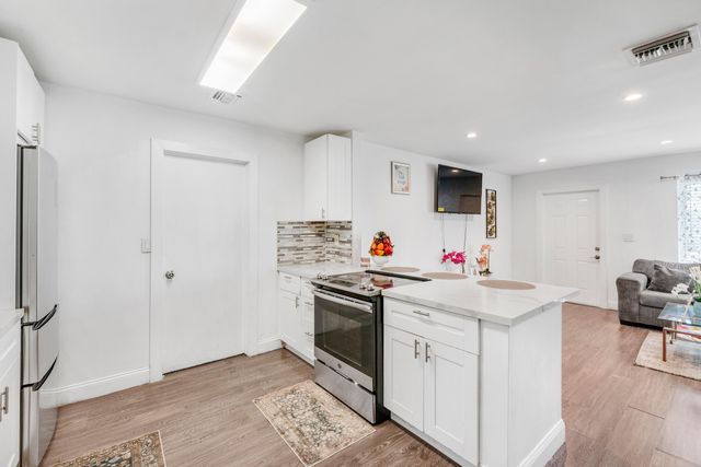 5711 NW 65TH Way, Tamarac, FL 33321