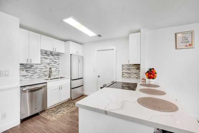 5711 NW 65TH Way, Tamarac, FL 33321