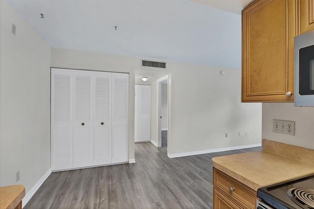 5800 HOLLYWOOD BOULEVARD 312, Sarasota, FL 34231