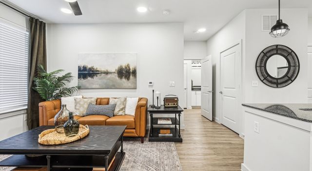 4600 E McKinney Street 6118, Denton, TX 76208
