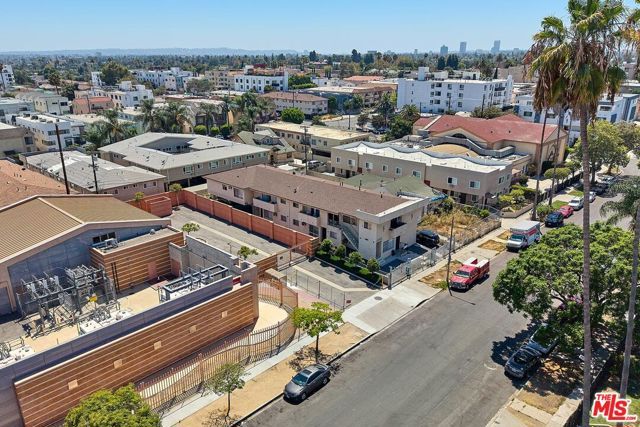4934 Maplewood Avenue, Los Angeles, CA 90004