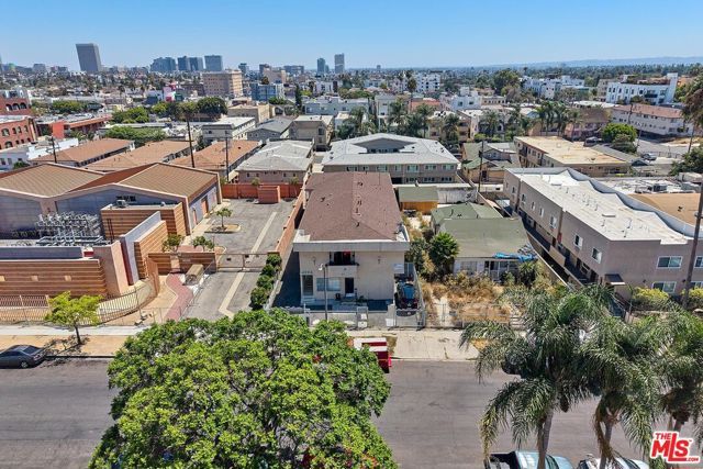 4934 Maplewood Avenue, Los Angeles, CA 90004