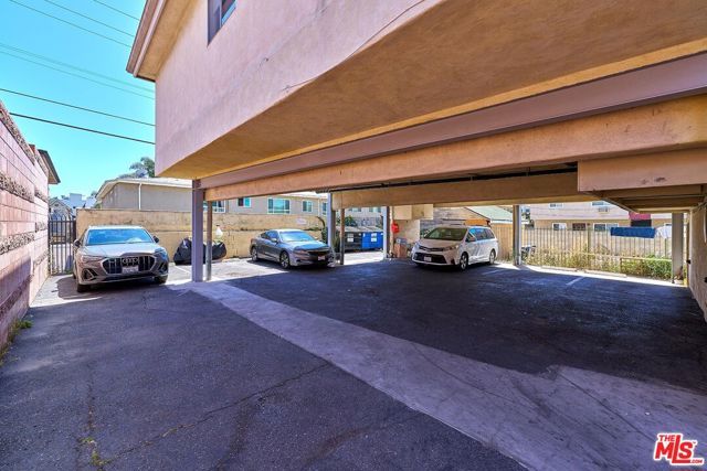 4934 Maplewood Avenue, Los Angeles, CA 90004