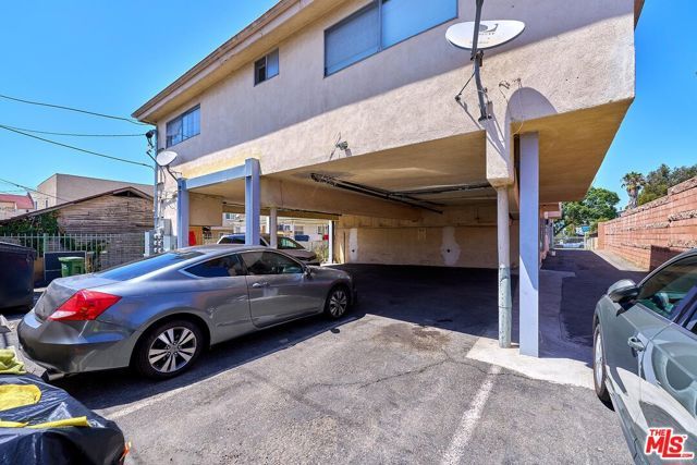 4934 Maplewood Avenue, Los Angeles, CA 90004