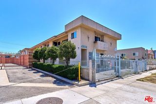 4934 Maplewood Avenue, Los Angeles, CA 90004