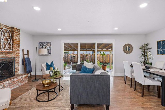 2904 Balboa Dr, Tracy, CA 95376