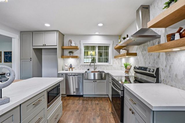 2904 Balboa Dr, Tracy, CA 95376