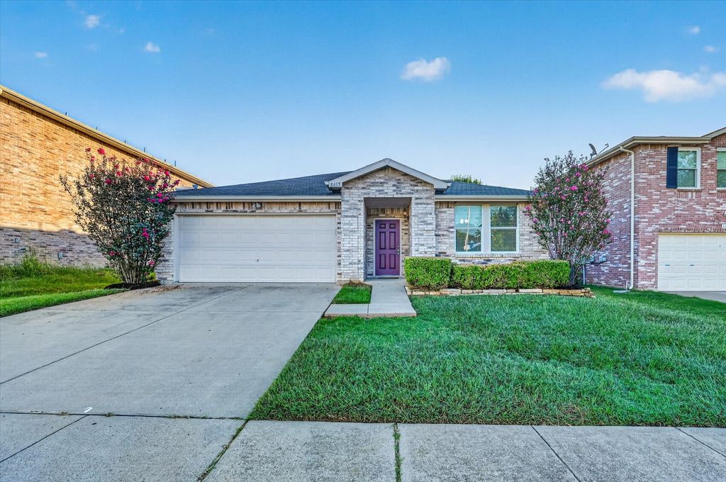 8417 Redheart Street, Arlington, TX 76002 — photo 2
