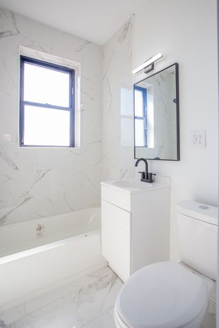 7505 S Yates Street 1, Chicago, IL 60649