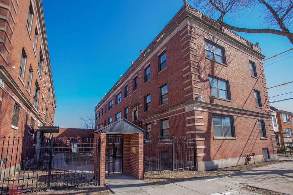 7505 S Yates Street 1, Chicago, IL 60649
