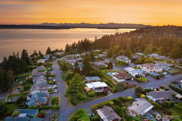 11988 Marine View Drive SW, Burien, WA 98146