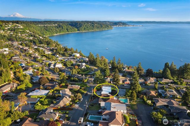 11988 Marine View Drive SW, Burien, WA 98146