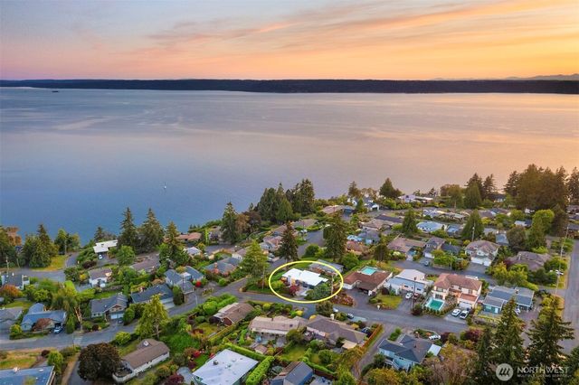 11988 Marine View Drive SW, Burien, WA 98146