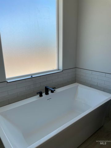 783 Kamiah Rd, Twin Falls, ID 83301