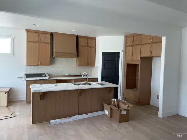 783 Kamiah Rd, Twin Falls, ID 83301