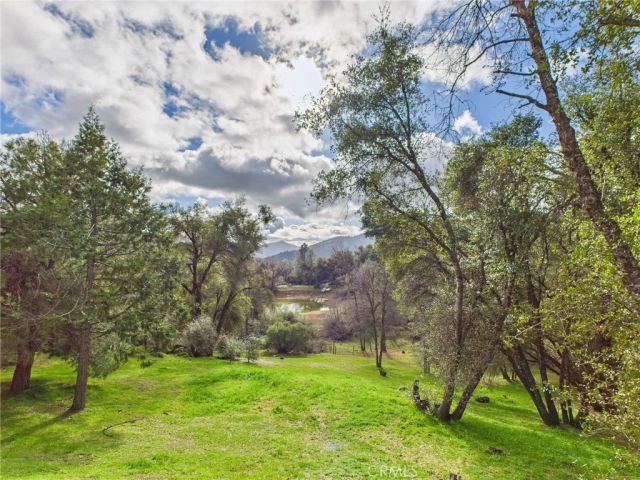 43710 Hilltop, Ahwahnee, CA 93601