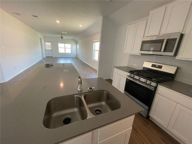 101 Konik RD, Georgetown, TX 78626