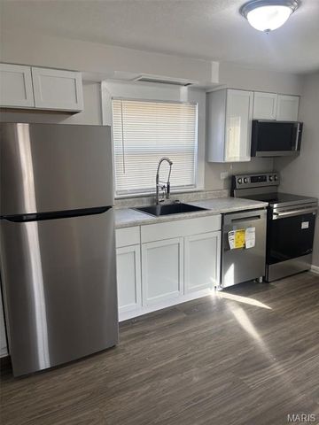 825 Walters Drive, Ferguson, MO 63135