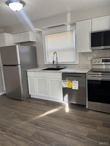 825 Walters Drive, Ferguson, MO 63135