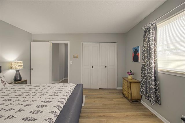 8740 Metcalf Avenue 103C, Overland Park, KS 66212