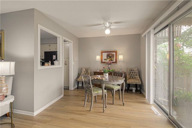 8740 Metcalf Avenue 103C, Overland Park, KS 66212