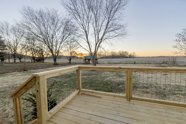 77 Royal Dr, Rock Island, TN 38581