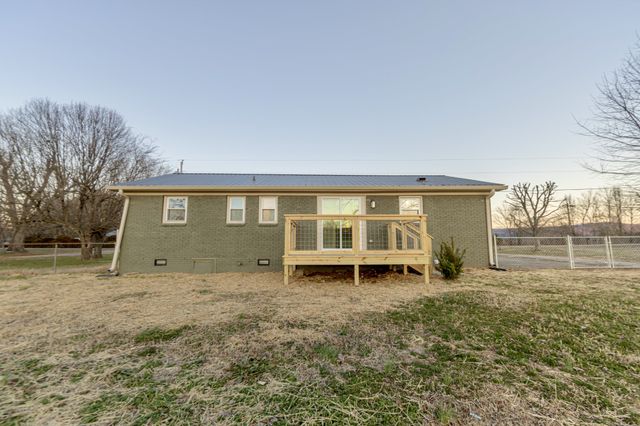 77 Royal Dr, Rock Island, TN 38581