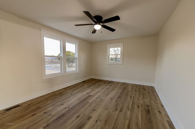 77 Royal Dr, Rock Island, TN 38581