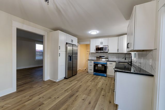 77 Royal Dr, Rock Island, TN 38581