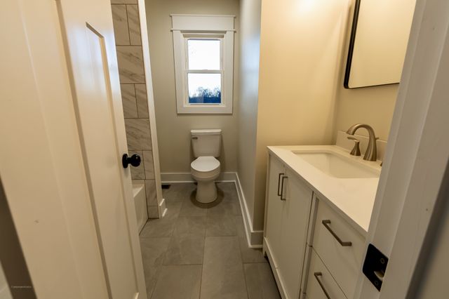 77 Royal Dr, Rock Island, TN 38581