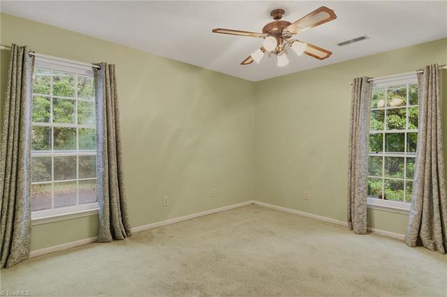 1875 Mallard Lakes Drive, Winston-salem, NC 27106