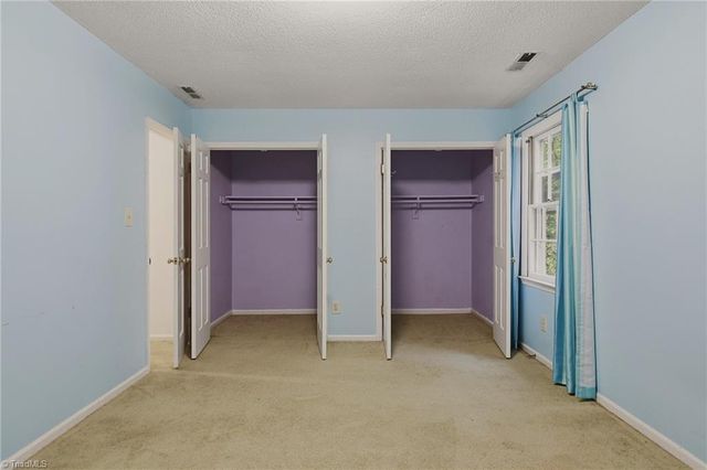 1875 Mallard Lakes Drive, Winston-salem, NC 27106