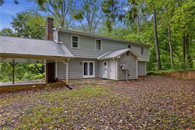 1875 Mallard Lakes Drive, Winston-salem, NC 27106
