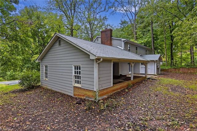 1875 Mallard Lakes Drive, Winston-salem, NC 27106