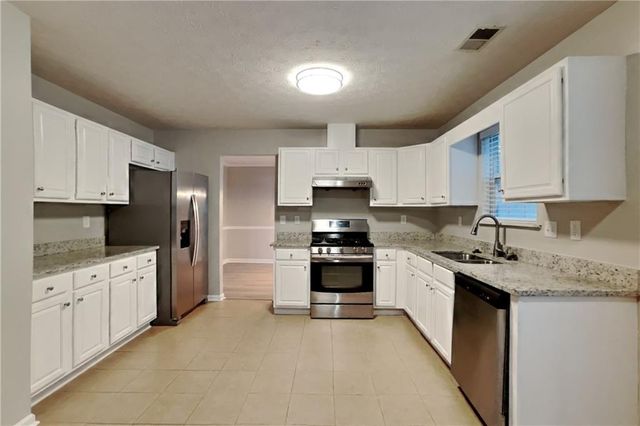 610 Wildberry Trace, Suwanee, GA 30024