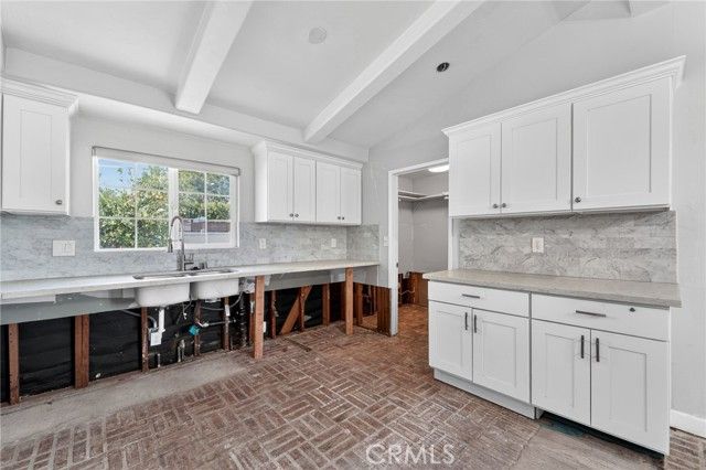 11633 Balboa, Granada Hills (los Angeles), CA 91344