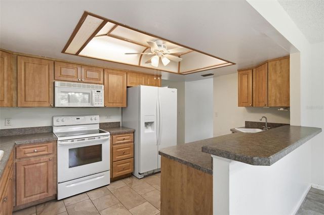 385 N CORNISH POINT, Lecanto, FL 34461