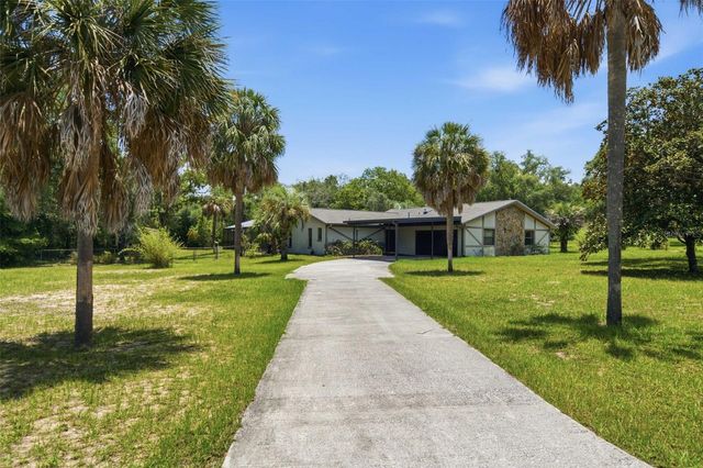 385 N CORNISH POINT, Lecanto, FL 34461