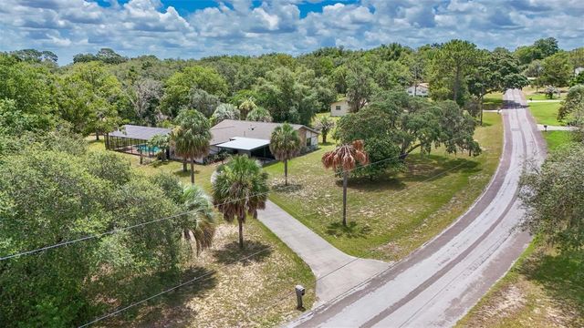 385 N CORNISH POINT, Lecanto, FL 34461