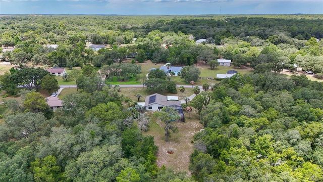 385 N CORNISH POINT, Lecanto, FL 34461