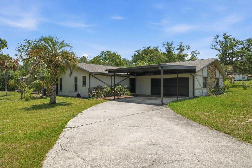 385 N CORNISH POINT, Lecanto, FL 34461