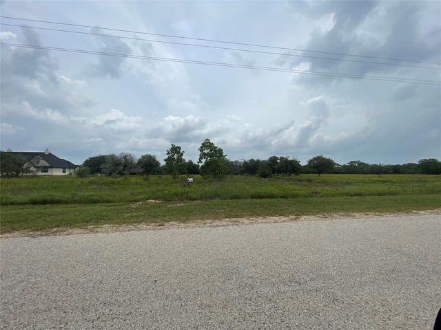 501 Pintail Lane, Columbus, TX 78934