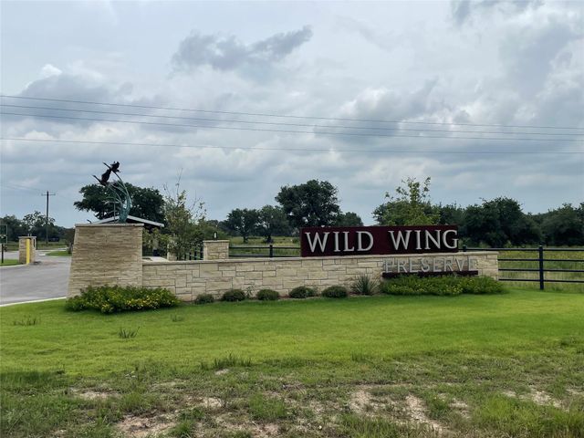 501 Pintail Lane, Columbus, TX 78934