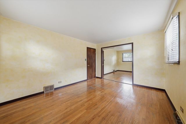 1025 Belair Drive, Darien, IL 60561