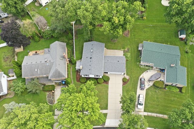 1025 Belair Drive, Darien, IL 60561