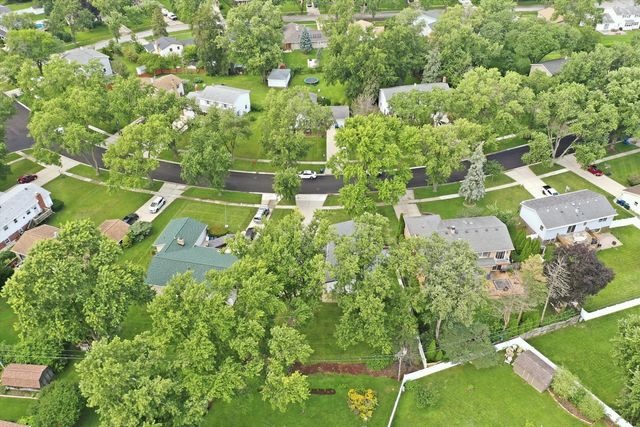 1025 Belair Drive, Darien, IL 60561