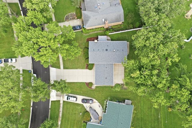 1025 Belair Drive, Darien, IL 60561